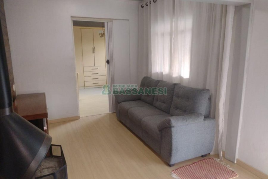 Casa com 190m², 3 dormitórios, 1 vaga, no bairro Santa Catarina em Caxias do Sul para Comprar