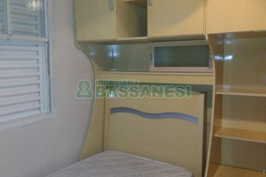 Casa com 190m², 3 dormitórios, 1 vaga, no bairro Santa Catarina em Caxias do Sul para Comprar