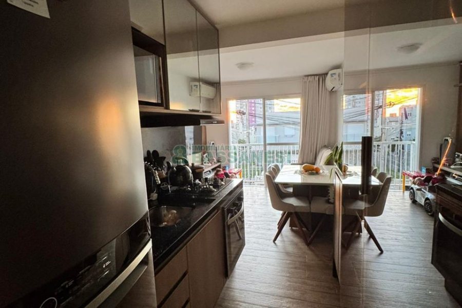 Sobrado com 75m², 2 dormitórios, 1 vaga, no bairro Nossa Senhora do Rosário em Caxias do Sul para Comprar