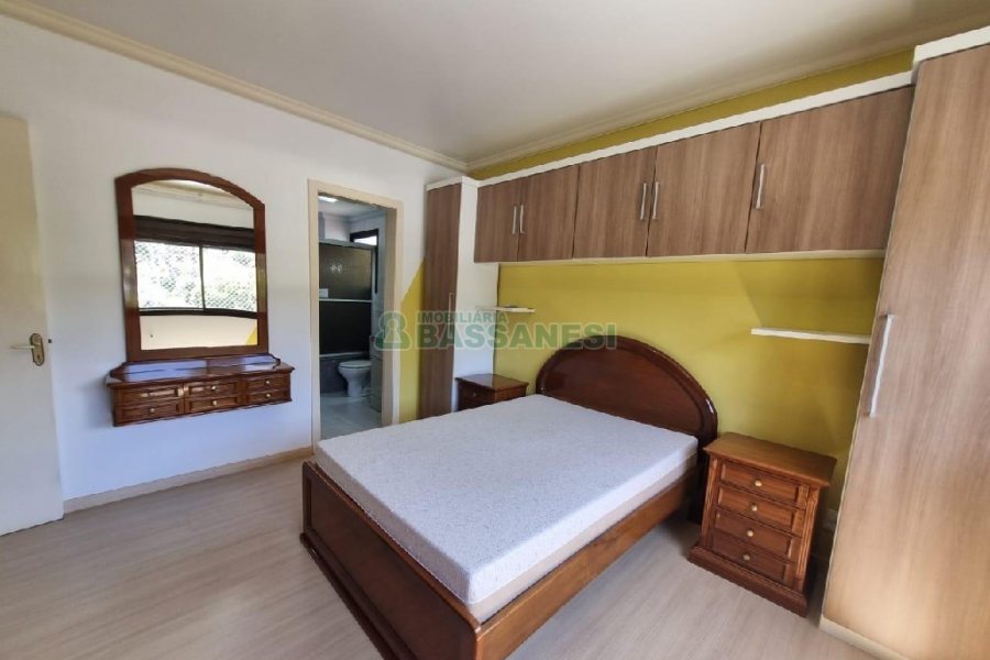 Apto Mobiliado com 74m², 2 dormitórios, 1 vaga, no bairro Cristo Redentor em Caxias do Sul para Alugar