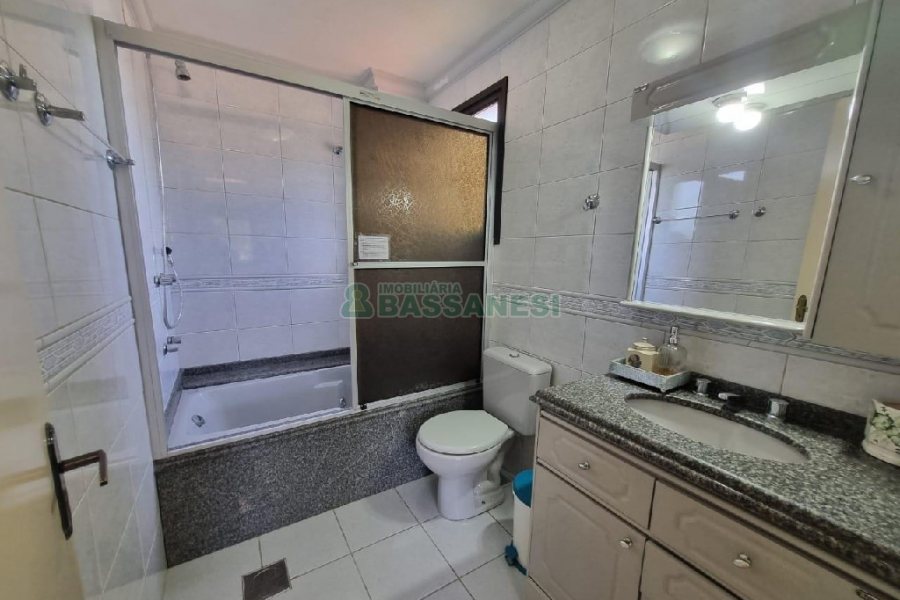 Apto Mobiliado com 74m², 2 dormitórios, 1 vaga, no bairro Cristo Redentor em Caxias do Sul para Alugar