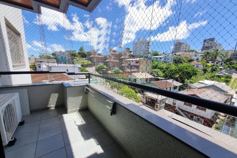 Apto Mobiliado com 74m², 2 dormitórios, 1 vaga, no bairro Cristo Redentor em Caxias do Sul para Alugar