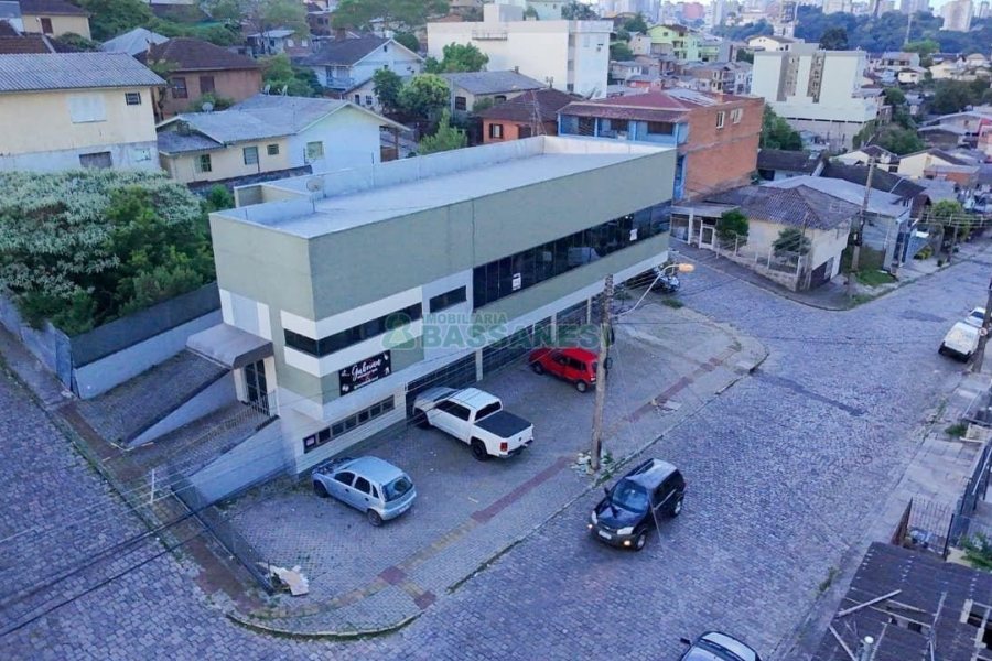 Sobreloja com 186m², 12 vagas, no bairro São Leopoldo em Caxias do Sul para Alugar