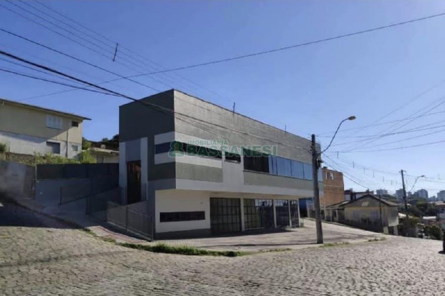 Sobreloja com 186m², 12 vagas, no bairro São Leopoldo em Caxias do Sul para Alugar