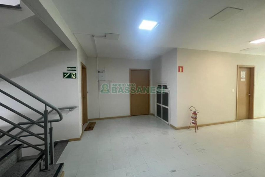Sala com 42m², no bairro Rio Branco em Caxias do Sul para Comprar