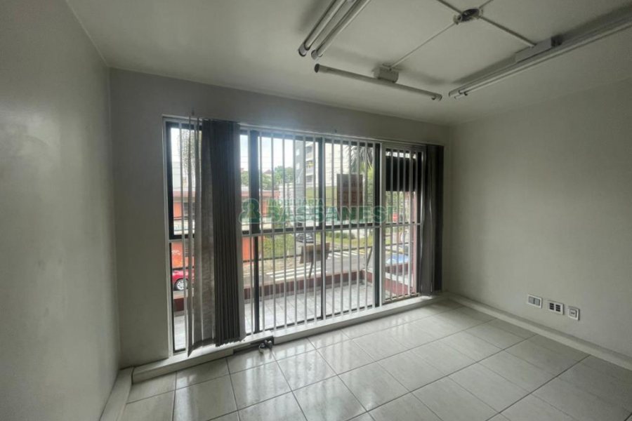 Sala com 42m², no bairro Rio Branco em Caxias do Sul para Comprar