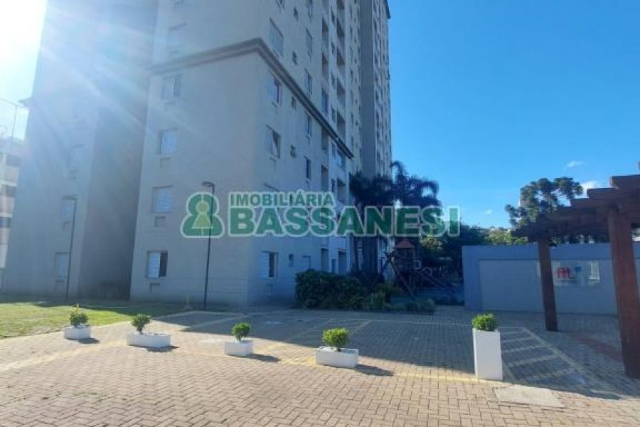 Apartamento com 53m², 2 dormitórios, 1 vaga, no bairro Lourdes em Caxias do Sul para Alugar