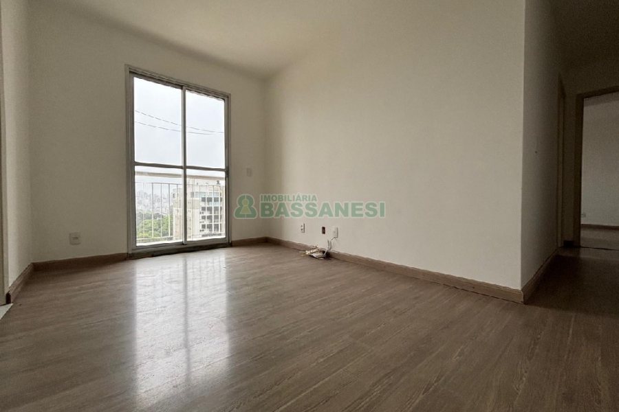 Apartamento com 53m², 2 dormitórios, 1 vaga, no bairro Lourdes em Caxias do Sul para Alugar