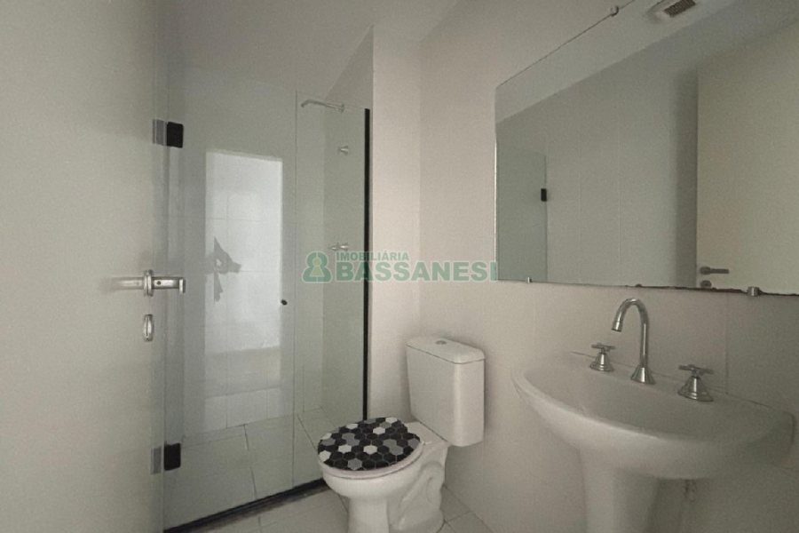 Apartamento com 53m², 2 dormitórios, 1 vaga, no bairro Lourdes em Caxias do Sul para Alugar