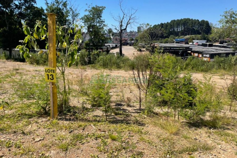 Terreno, no bairro Interlagos em Caxias do Sul para Comprar