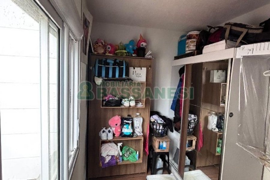 Apto Mobiliado com 58m², 2 dormitórios, 1 vaga, no bairro Desvio Rizzo em Caxias do Sul para Alugar