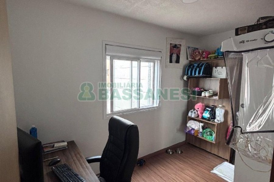 Apto Mobiliado com 58m², 2 dormitórios, 1 vaga, no bairro Desvio Rizzo em Caxias do Sul para Alugar