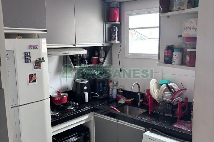 Apto Mobiliado com 58m², 2 dormitórios, 1 vaga, no bairro Desvio Rizzo em Caxias do Sul para Alugar