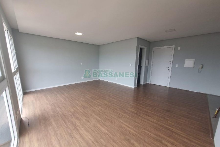 Apartamento com 48m², 1 dormitório, 1 vaga, no bairro Santa Catarina em Caxias do Sul para Alugar ou Comprar