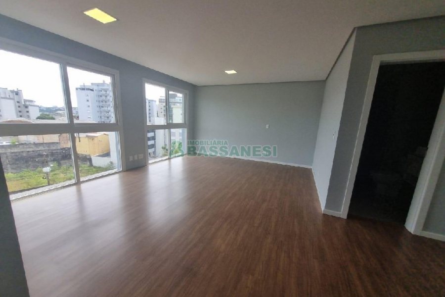 Apartamento com 48m², 1 dormitório, 1 vaga, no bairro Santa Catarina em Caxias do Sul para Alugar ou Comprar