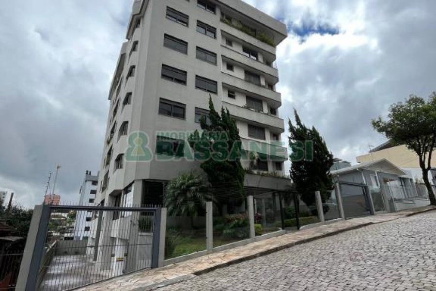 Apartamento com 81m², 2 dormitórios, 2 vagas, no bairro Panazzolo em Caxias do Sul para Comprar