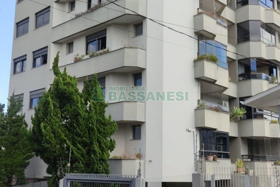 Apartamento com 81m², 2 dormitórios, 2 vagas, no bairro Panazzolo em Caxias do Sul para Comprar