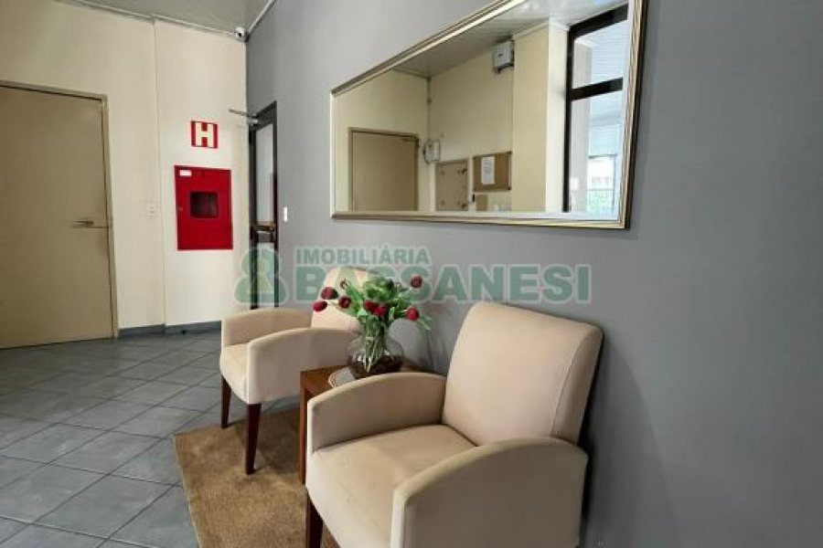 Apartamento com 81m², 2 dormitórios, 2 vagas, no bairro Panazzolo em Caxias do Sul para Comprar