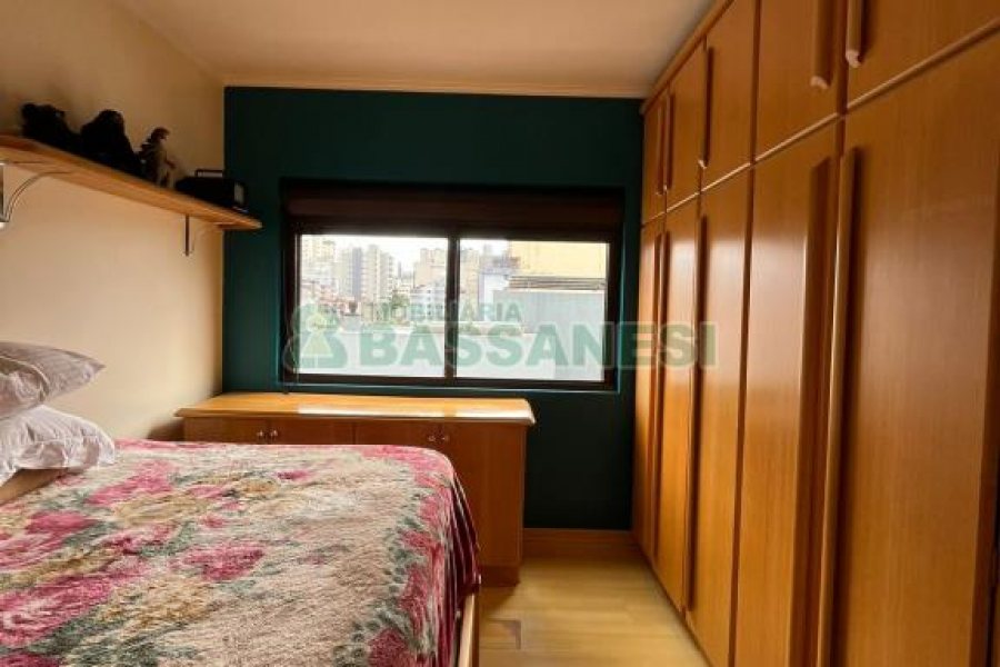 Apartamento com 81m², 2 dormitórios, 2 vagas, no bairro Panazzolo em Caxias do Sul para Comprar