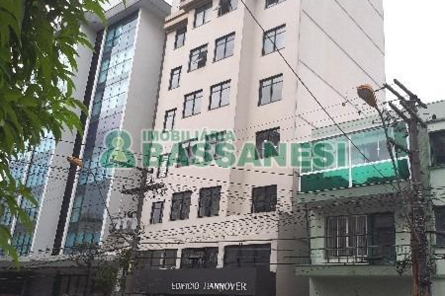 Sala com 109m², 1 vaga, no bairro São Pelegrino em Caxias do Sul para Comprar