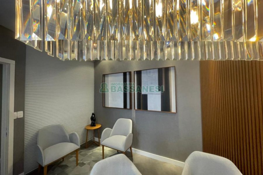 Sala com 109m², 1 vaga, no bairro São Pelegrino em Caxias do Sul para Comprar