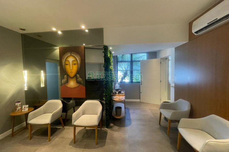 Sala com 109m², 1 vaga, no bairro São Pelegrino em Caxias do Sul para Comprar