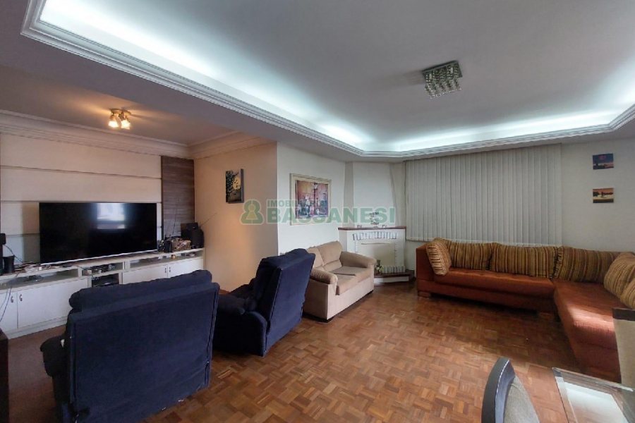 Apto Mobiliado com 177m², 3 dormitórios, 2 vagas, no bairro Rio Branco em Caxias do Sul para Alugar