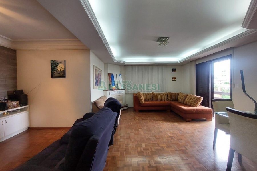 Apto Mobiliado com 177m², 3 dormitórios, 2 vagas, no bairro Rio Branco em Caxias do Sul para Alugar