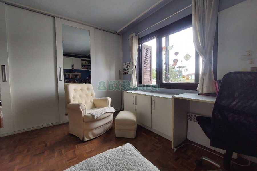 Apto Mobiliado com 177m², 3 dormitórios, 2 vagas, no bairro Rio Branco em Caxias do Sul para Alugar