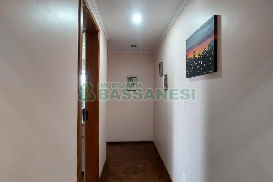 Apto Mobiliado com 177m², 3 dormitórios, 2 vagas, no bairro Rio Branco em Caxias do Sul para Alugar