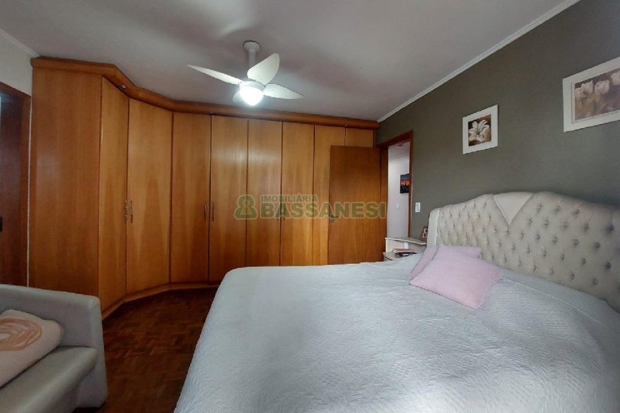 Apto Mobiliado com 177m², 3 dormitórios, 2 vagas, no bairro Rio Branco em Caxias do Sul para Alugar