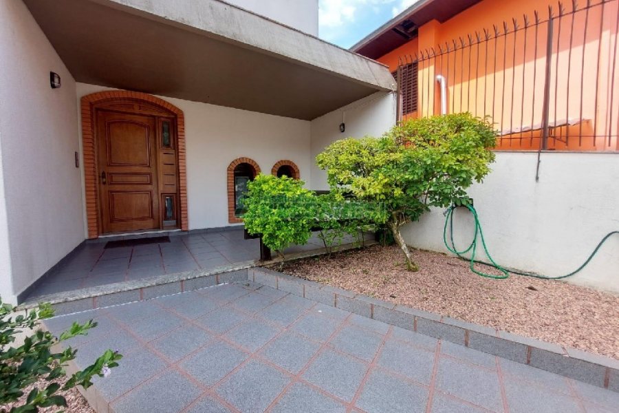 Apto Mobiliado com 177m², 3 dormitórios, 2 vagas, no bairro Rio Branco em Caxias do Sul para Alugar