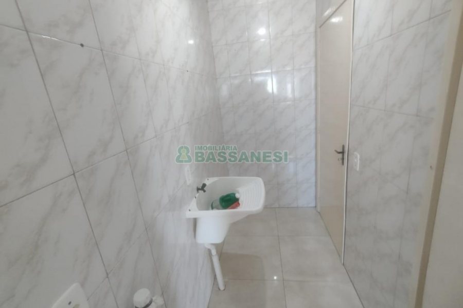 Apartamento com 59m², 2 dormitórios, 1 vaga, no bairro Desvio Rizzo em Caxias do Sul para Comprar