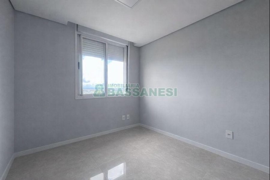 Apto Mobiliado com 111m², 3 dormitórios, 2 vagas, no bairro Cristo Redentor em Caxias do Sul para Alugar