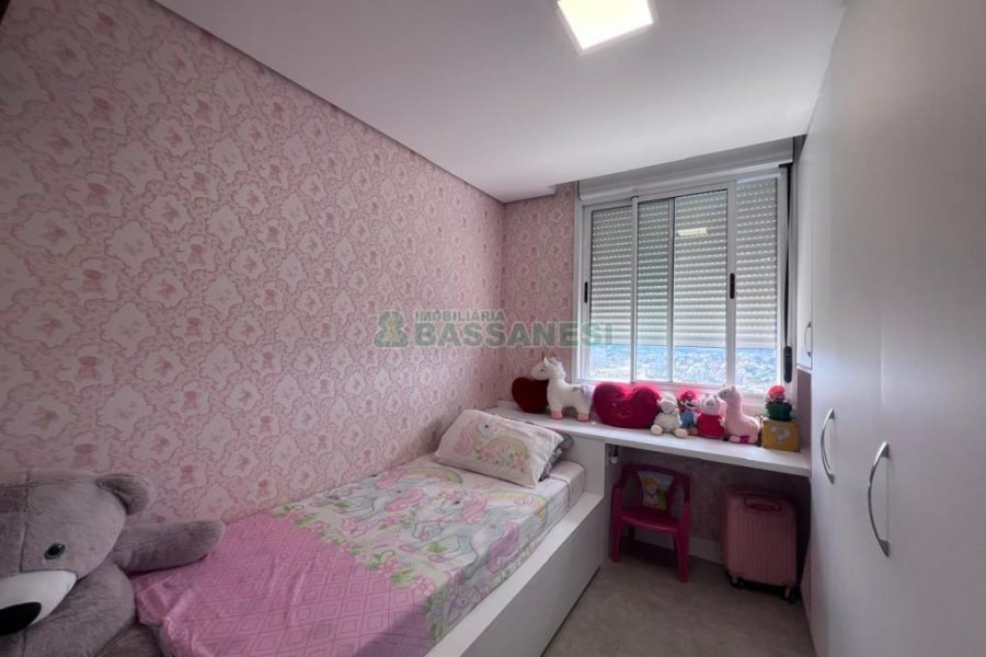 Apto Mobiliado com 111m², 3 dormitórios, 2 vagas, no bairro Cristo Redentor em Caxias do Sul para Alugar