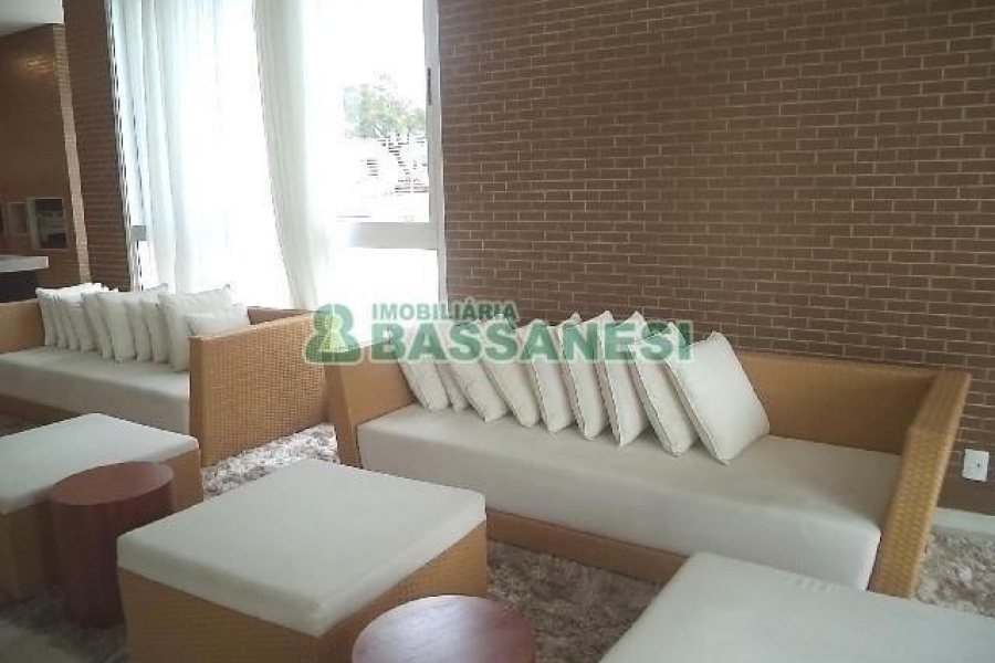 Apto Mobiliado com 111m², 3 dormitórios, 2 vagas, no bairro Cristo Redentor em Caxias do Sul para Alugar