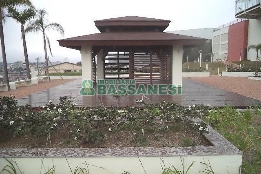 Apto Mobiliado com 111m², 3 dormitórios, 2 vagas, no bairro Cristo Redentor em Caxias do Sul para Alugar