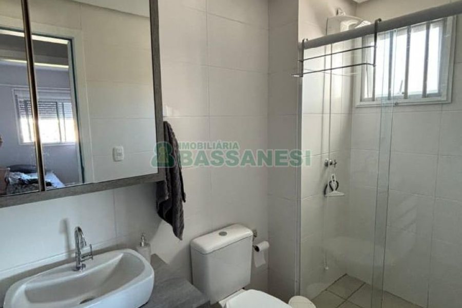 Apartamento com 53m², 2 dormitórios, 2 vagas, no bairro Esplanada em Caxias do Sul para Alugar