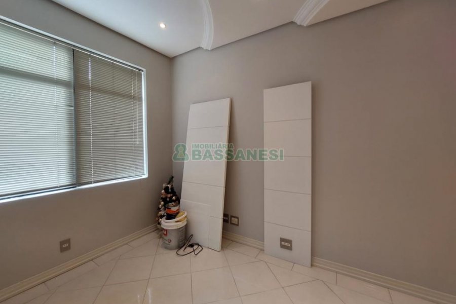 Sala com 40m², no bairro São Pelegrino em Caxias do Sul para Alugar