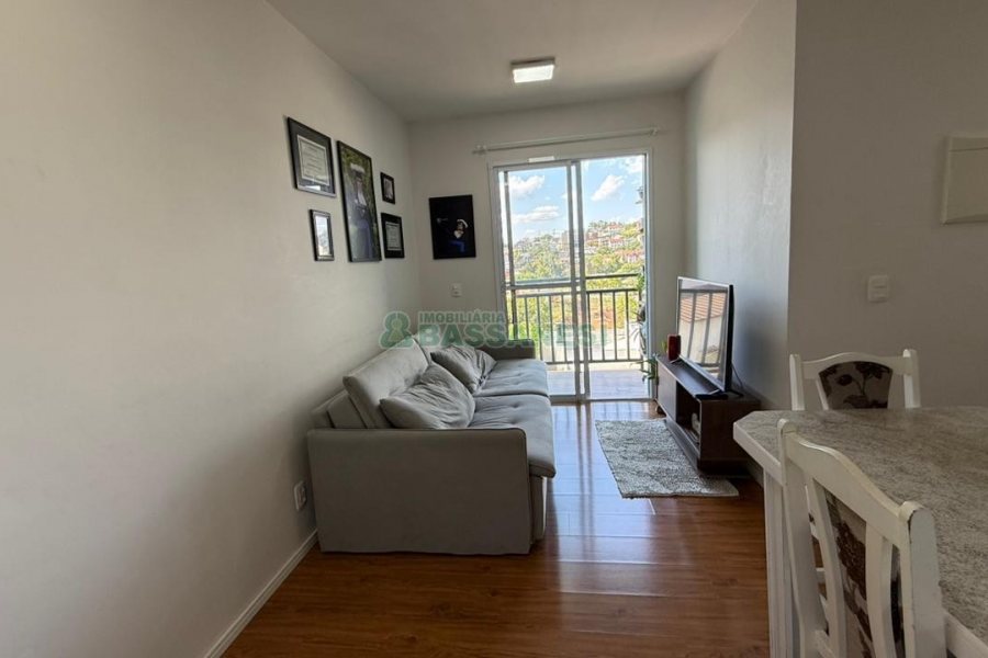 Apartamento com 70m², 2 dormitórios, 1 vaga, no bairro Santa Catarina em Caxias do Sul para Comprar