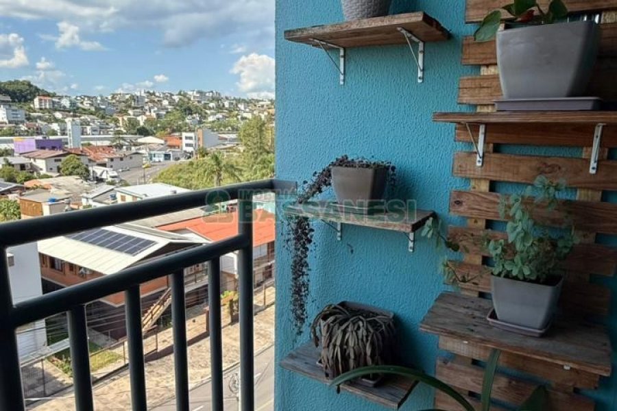 Apartamento com 70m², 2 dormitórios, 1 vaga, no bairro Santa Catarina em Caxias do Sul para Comprar