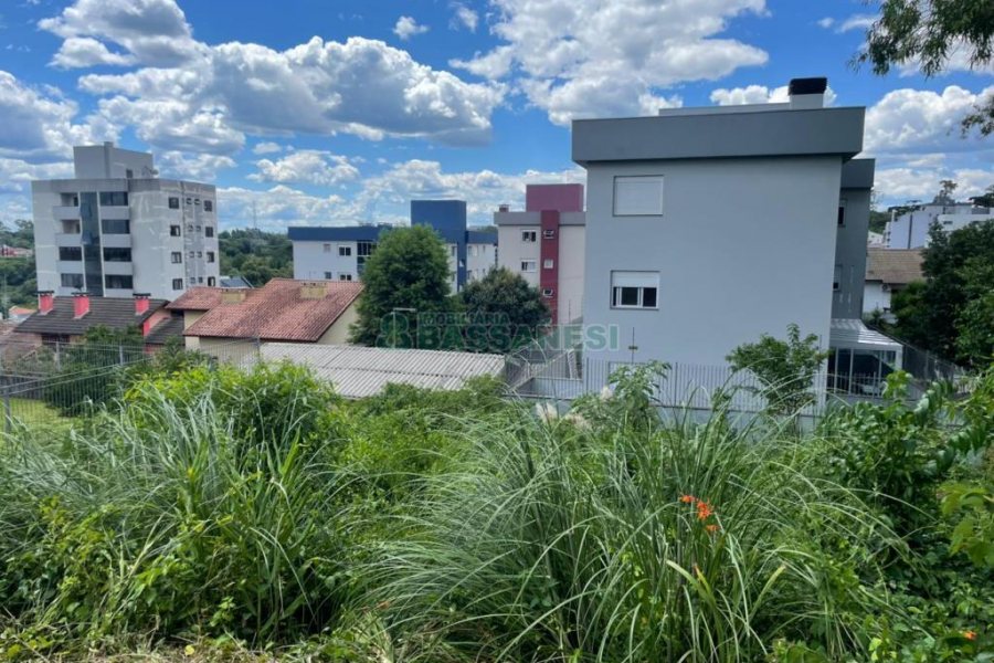 Terreno, no bairro Vinhedos em Caxias do Sul para Comprar