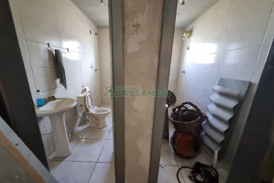 Pavilhão com 576m², no bairro São Luiz em Caxias do Sul para Alugar