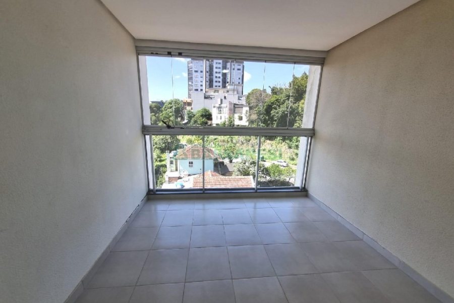 Apto Mobiliado com 84m², 2 dormitórios, 2 vagas, no bairro Panazzolo em Caxias do Sul para Alugar