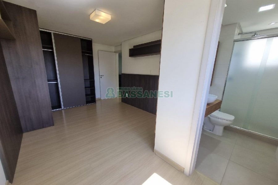 Apto Mobiliado com 84m², 2 dormitórios, 2 vagas, no bairro Panazzolo em Caxias do Sul para Alugar