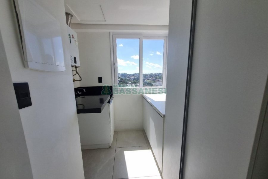 Apto Mobiliado com 84m², 2 dormitórios, 2 vagas, no bairro Panazzolo em Caxias do Sul para Alugar