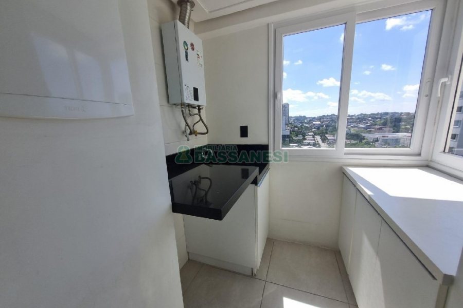 Apto Mobiliado com 84m², 2 dormitórios, 2 vagas, no bairro Panazzolo em Caxias do Sul para Alugar