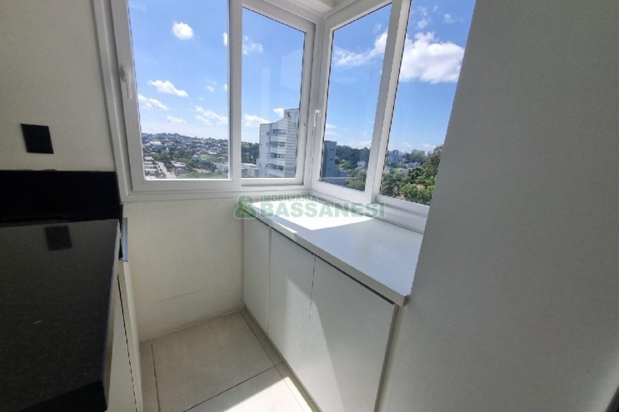 Apto Mobiliado com 84m², 2 dormitórios, 2 vagas, no bairro Panazzolo em Caxias do Sul para Alugar