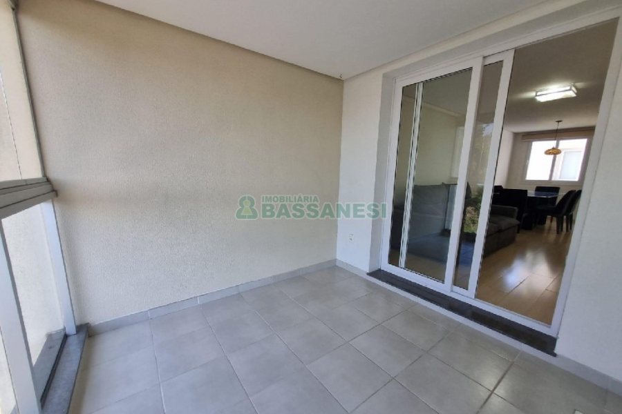 Apto Mobiliado com 84m², 2 dormitórios, 2 vagas, no bairro Panazzolo em Caxias do Sul para Alugar