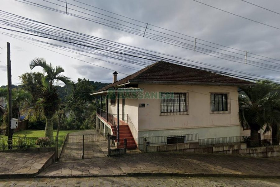 Casa com 52m², 2 dormitórios, no bairro Cruzeiro em Caxias do Sul para Alugar